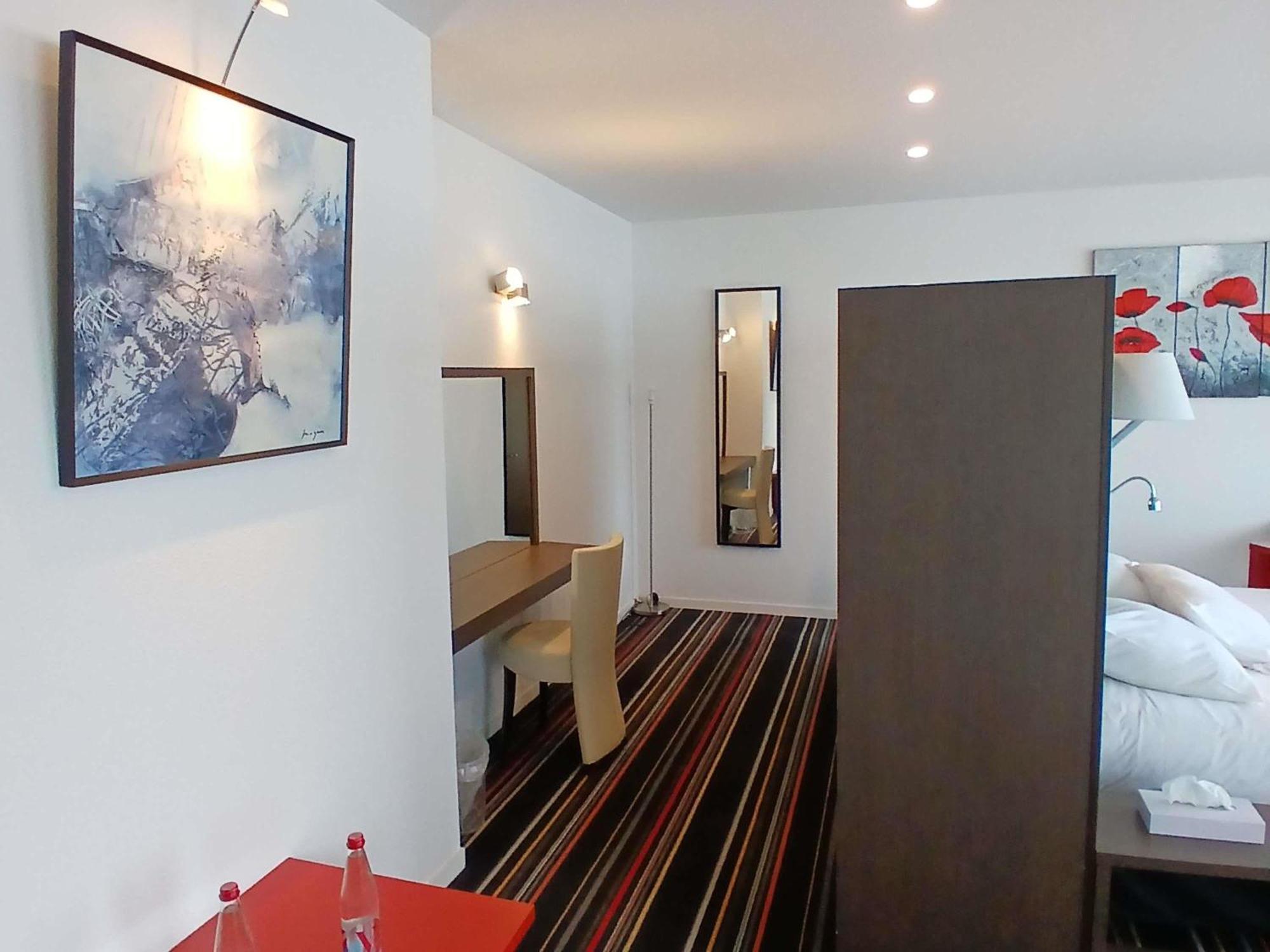 Ibis Styles Segre Hotel Buitenkant foto