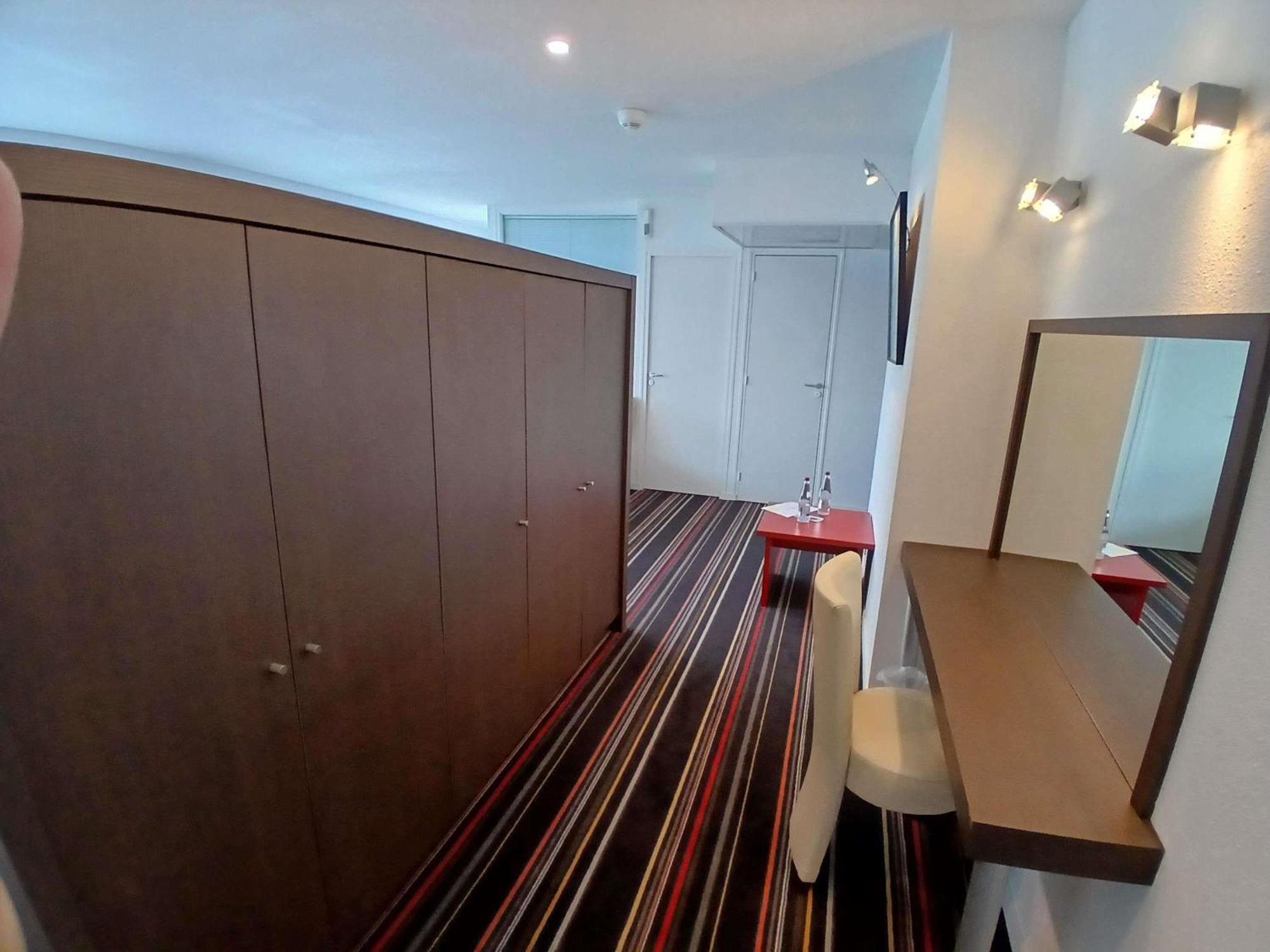 Ibis Styles Segre Hotel Buitenkant foto
